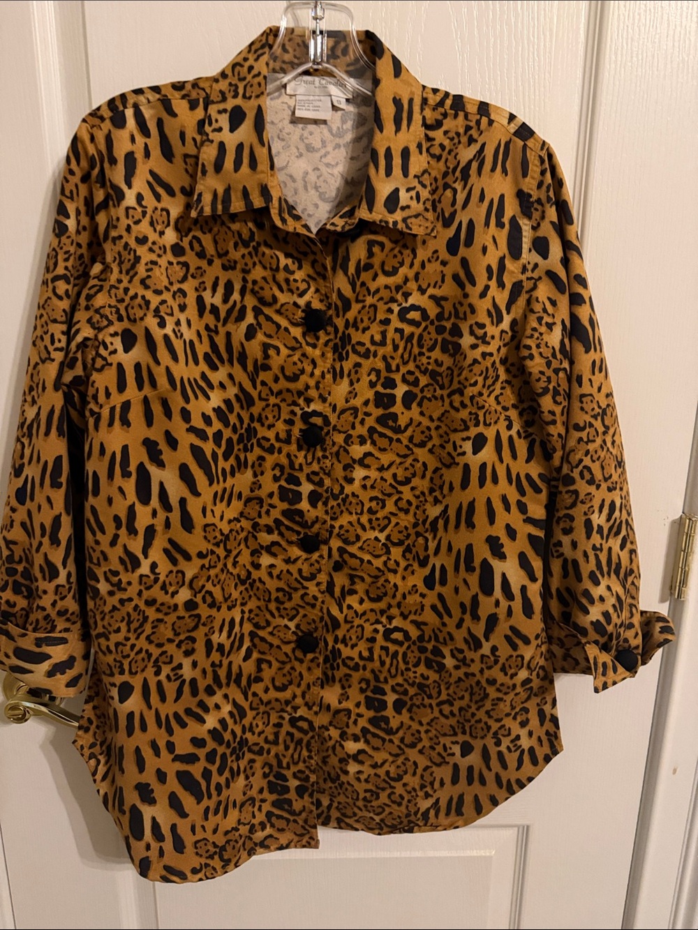 Women's Leopard Print Button-Front Shirt - Tan/Black
